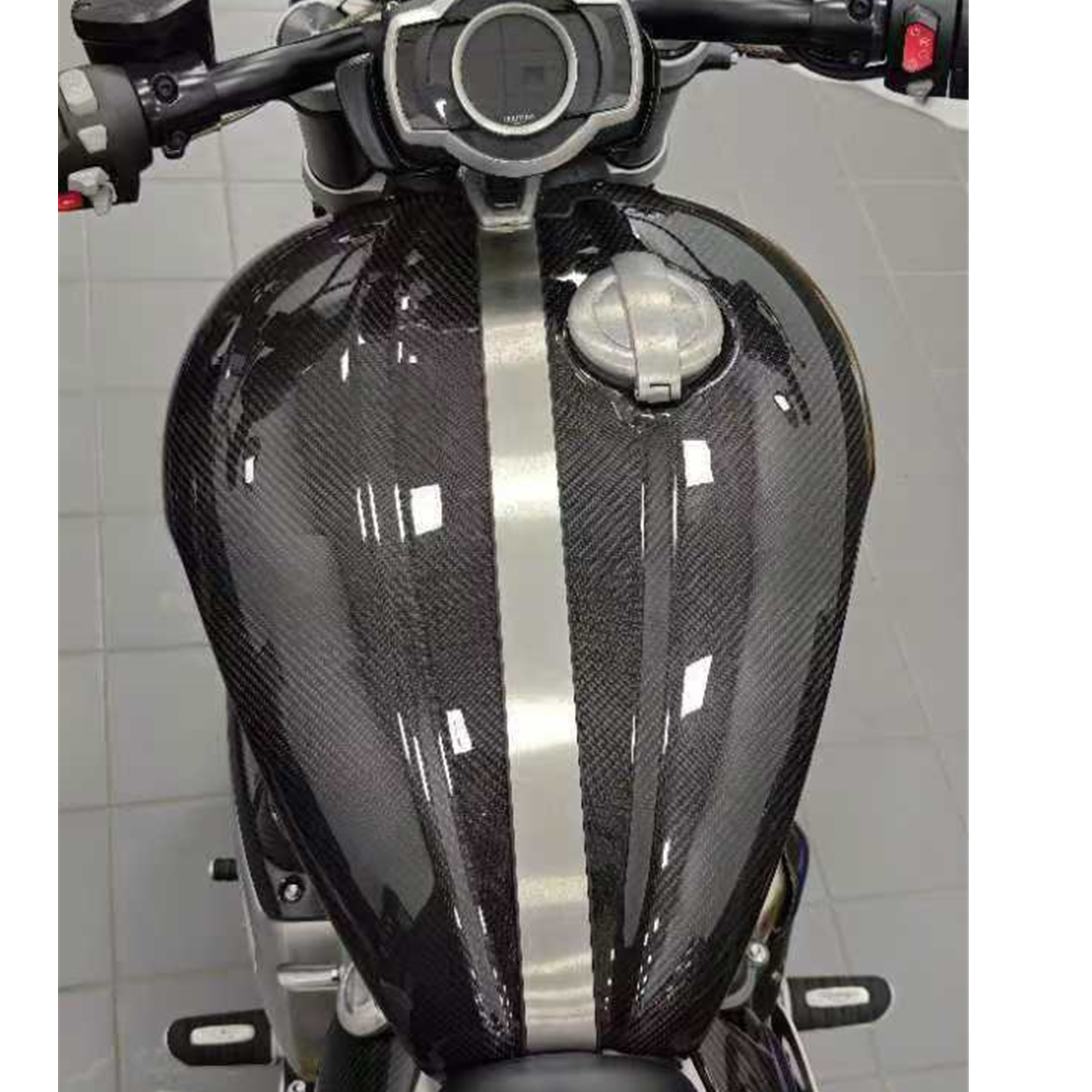 BLOQ TRIUMPH ROCKET 3 (2020-) Motorcycle Fuel Tank Grips - BLACK