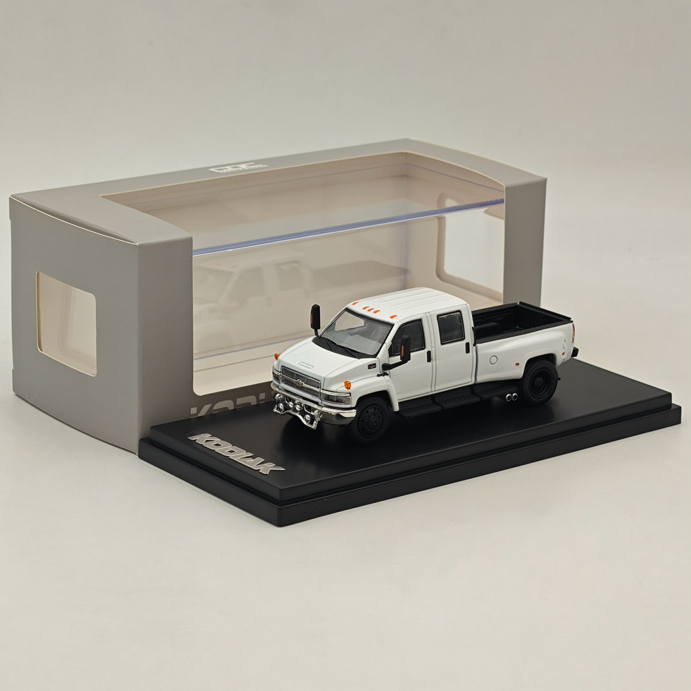 GOC 1/64 Chevrolet Kodiac & GMC Topkick C4500 Pickup White