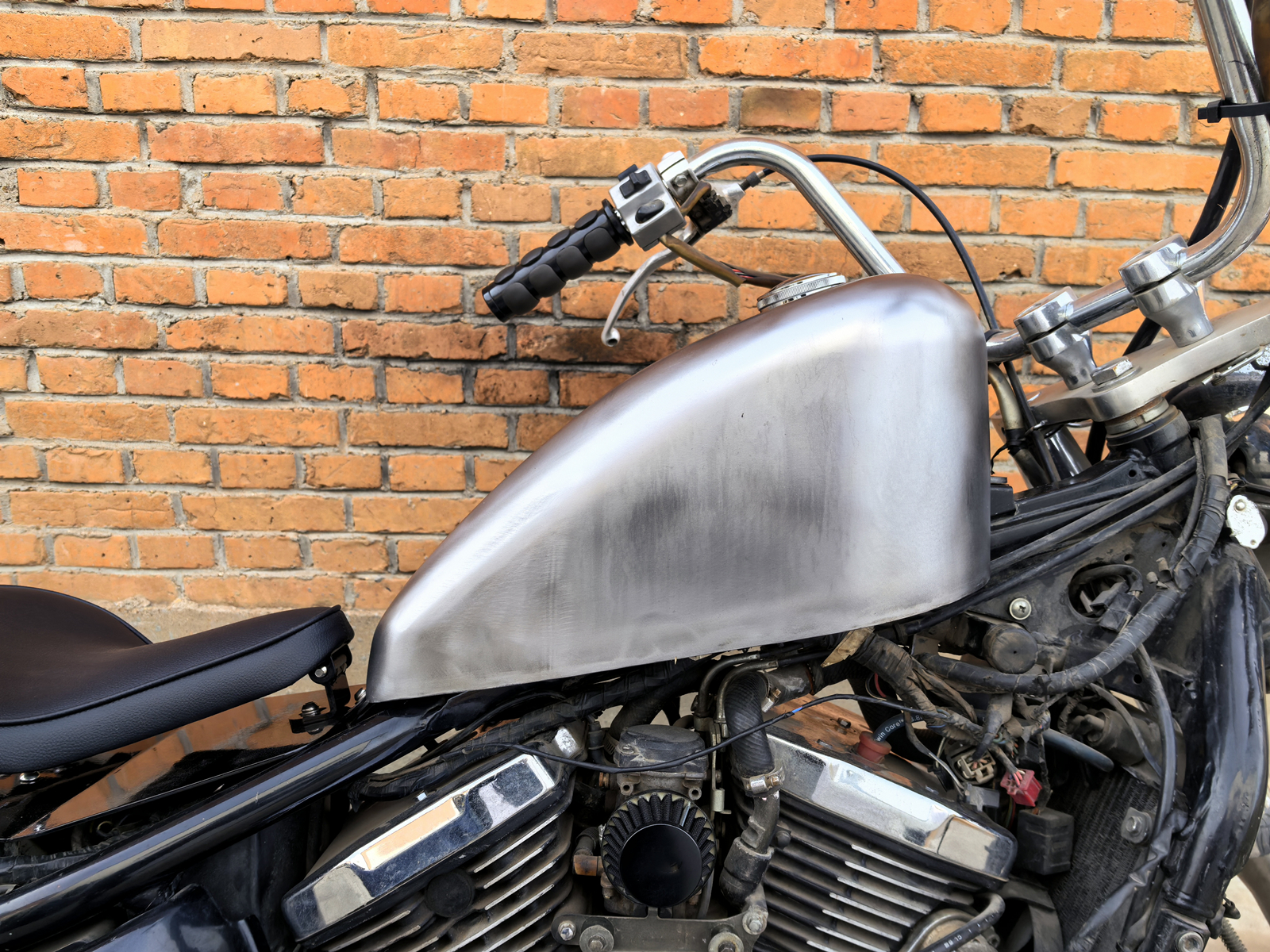 12L Motorcycle Petrol Gas Fuel Tank For KAWASAKI VULCAN400 800