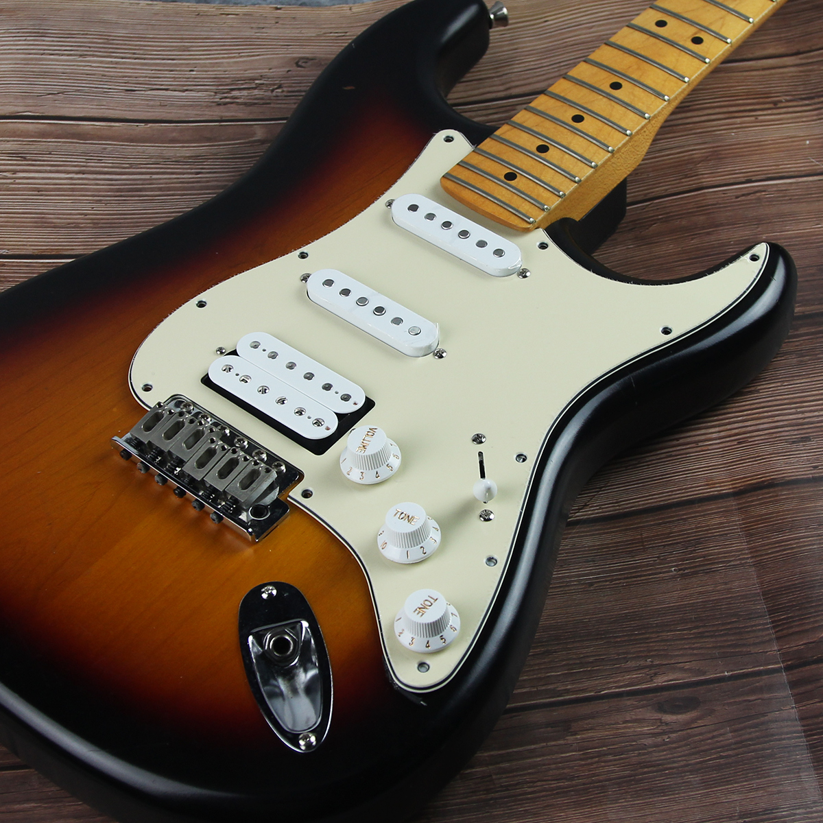 FLEOR Alnico 5 Prewired Loaded Pickguard Pickups Pots fit FD ST HSS