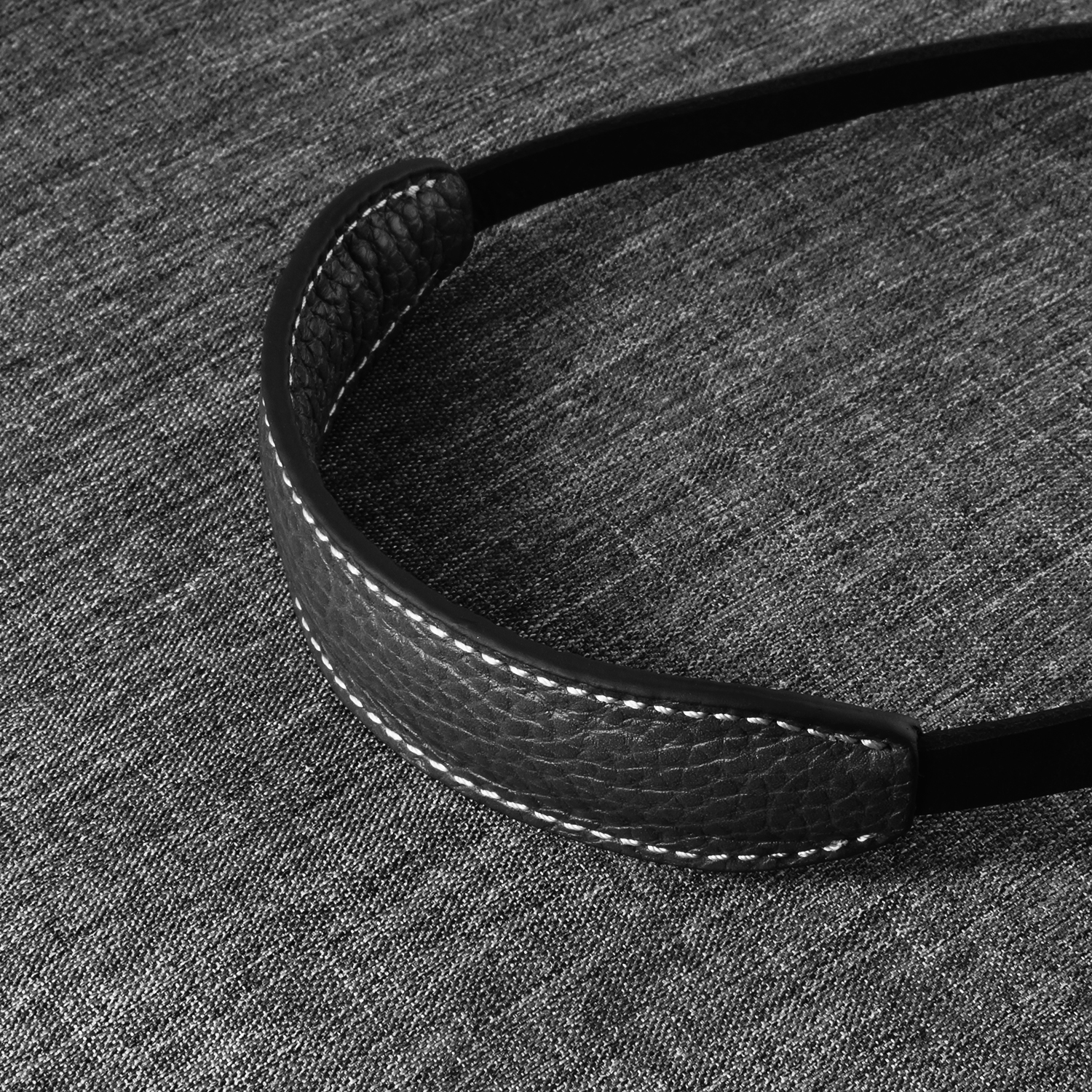 women black shoulder purse