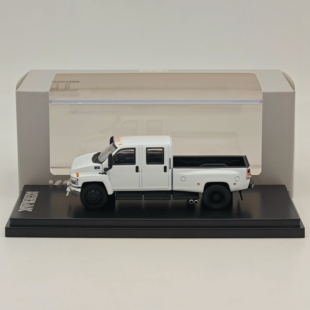 GOC 1/64 Chevrolet Kodiac & GMC Topkick C4500 Pickup Diecast