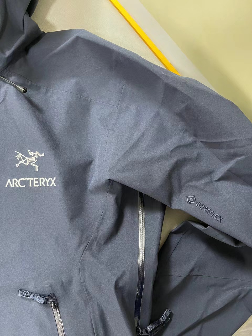ARC 'TERyx Beta LT Lucky Blue Top Comfort ultra Lightweight ARC 'TERyx Beta LT Lucky Blue Top Comfort ultra Lightweight