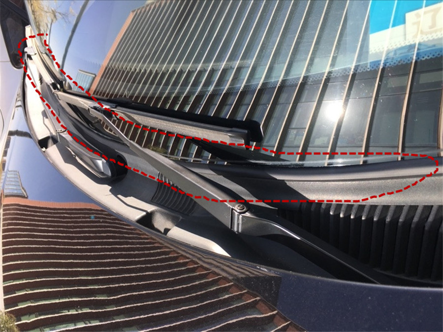 Black 1.7m Plastic Panel Under Windshield Wiper Rubber Sealing Strip