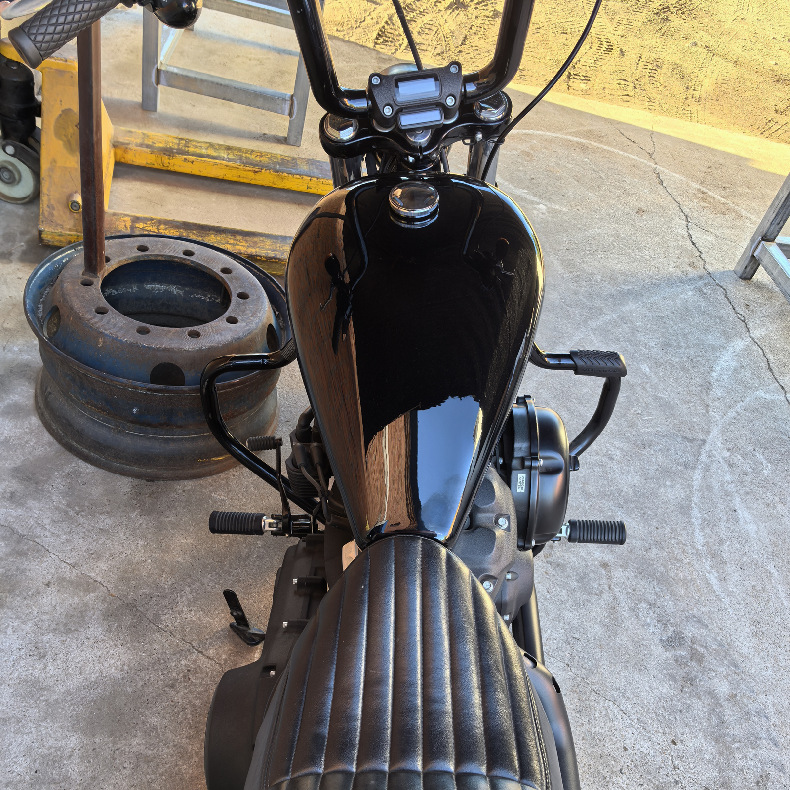 Painted Black Fuel Tank Oil Tank For Harley Davidson Softail 2018