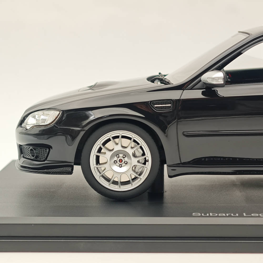 DNA Collectibles 1/18 Subaru Legacy Touring Wagon STI S402
