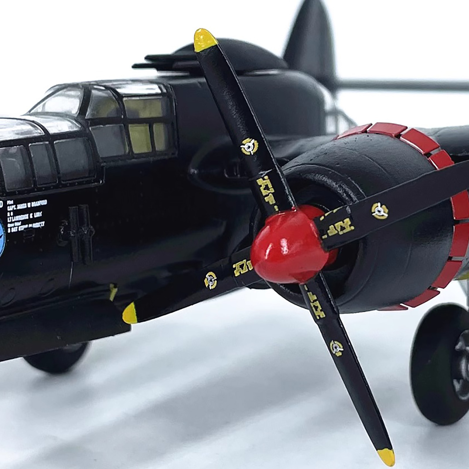 1/72 Scale WWII USA Air Force P-61B Black Widow Fighter Plane