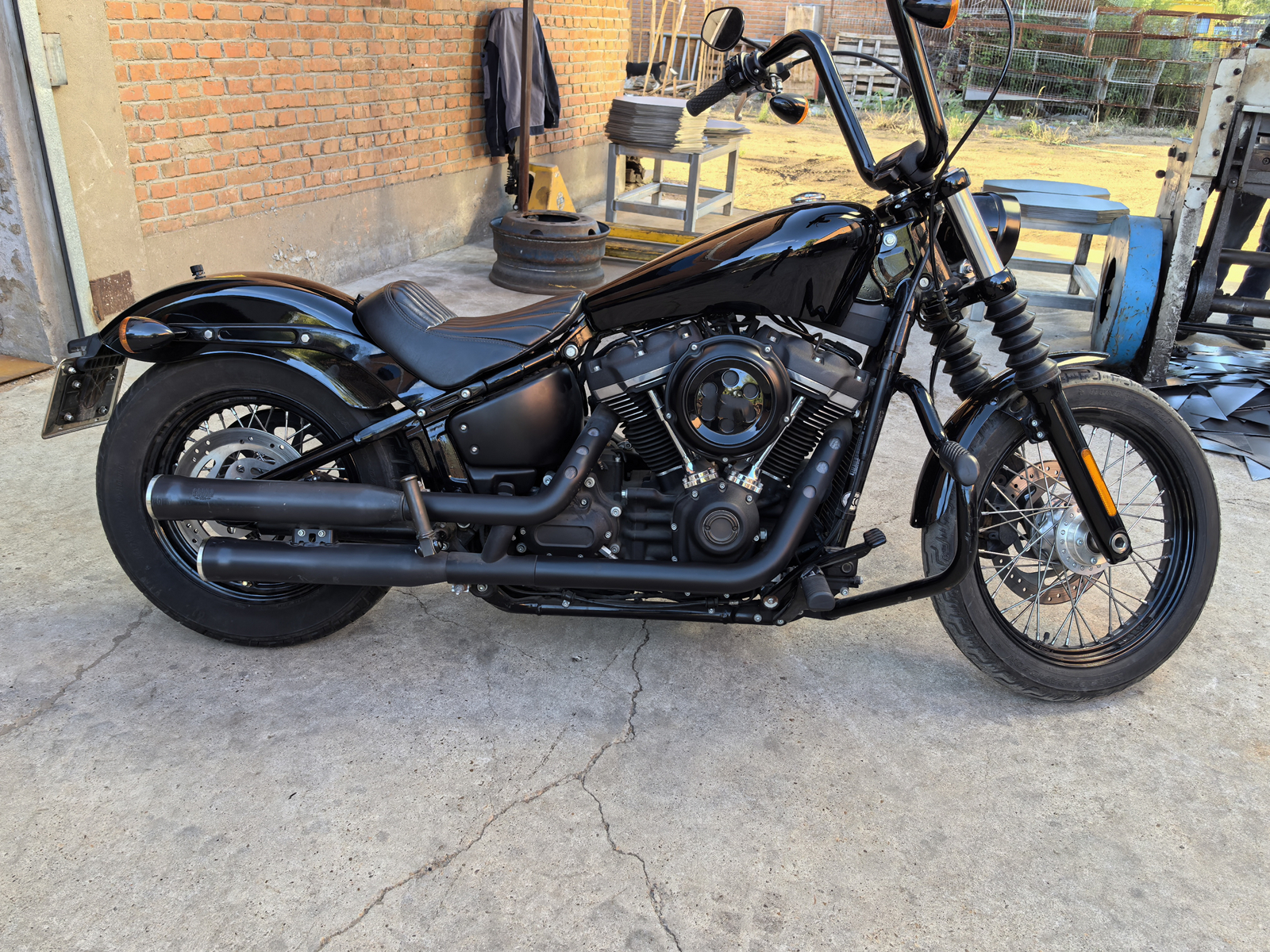 Painted Black Fuel Tank Oil Tank For Harley Davidson Softail 2018