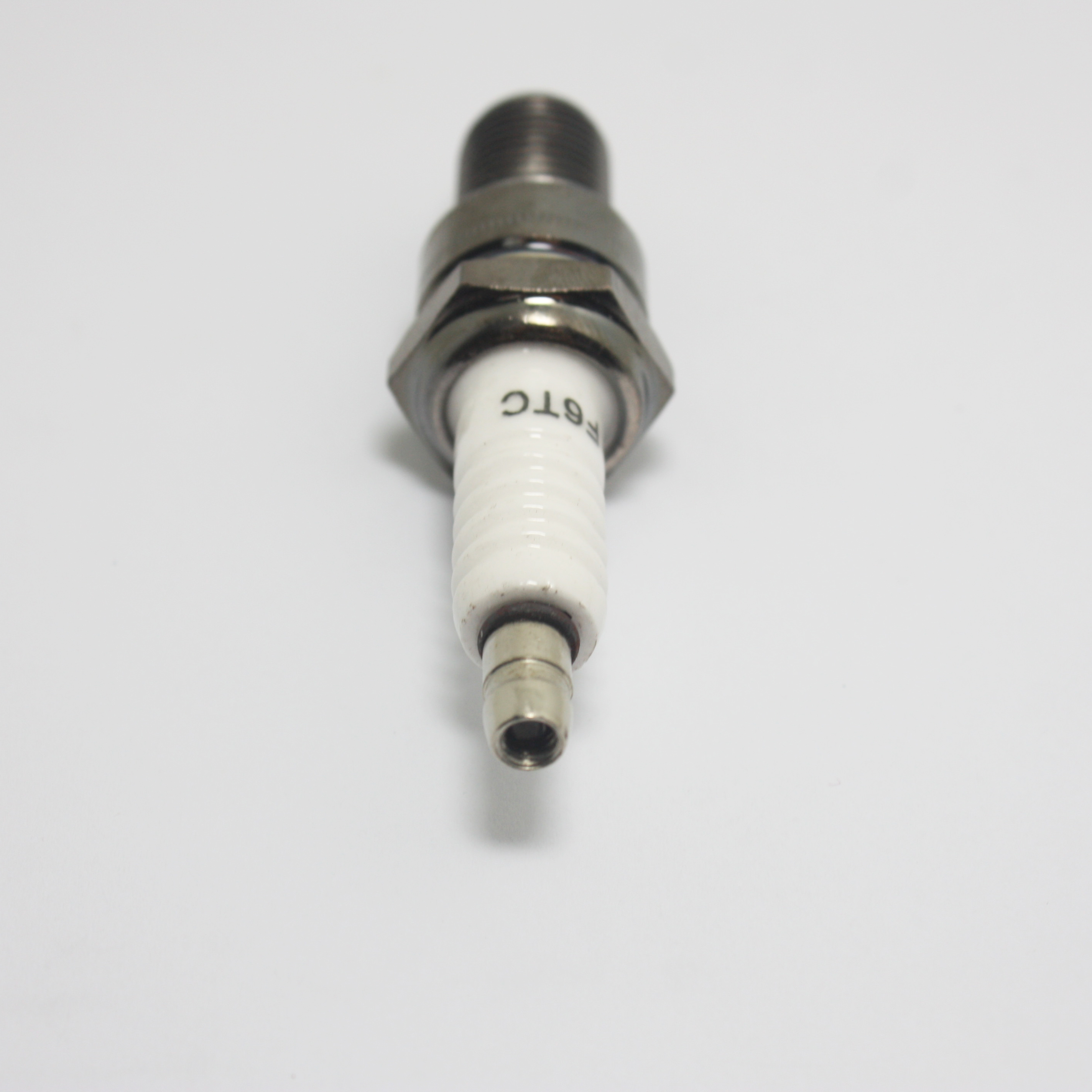 New High Quality F6TC Spark Plug For Strimmer Lawnmower Cutter Engine