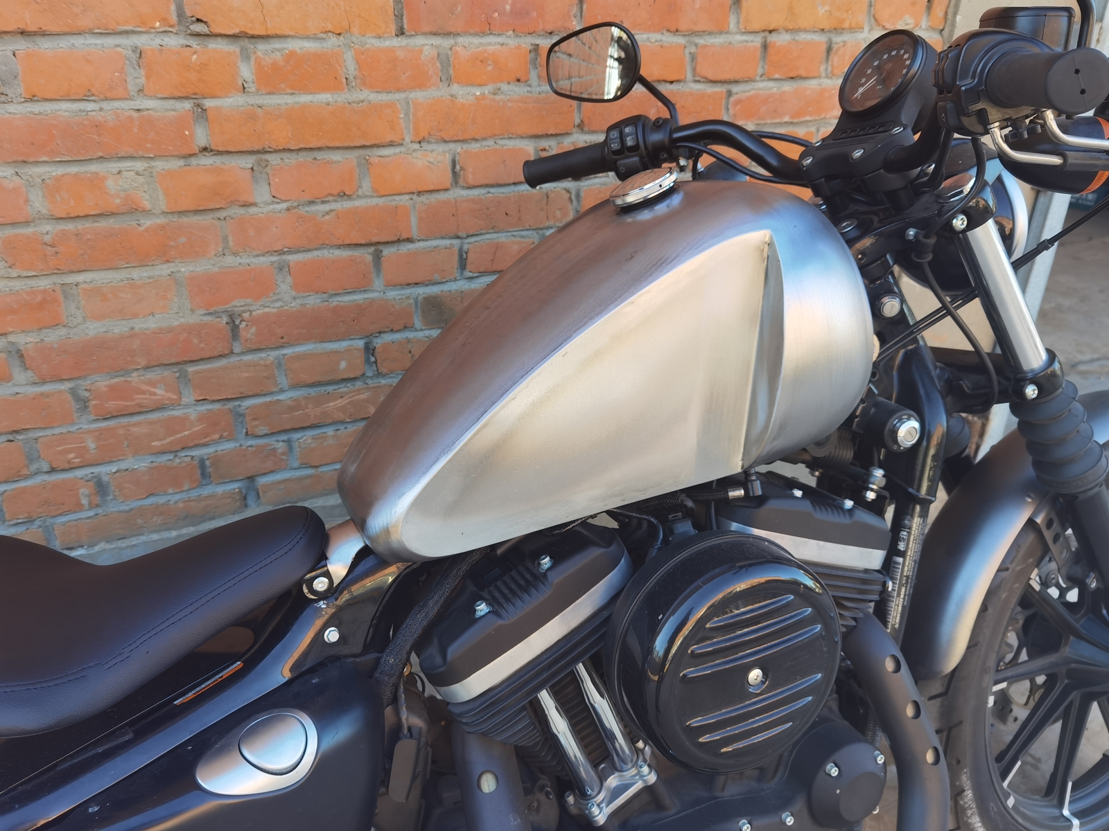 Harley-Davidson バイクタンク HARLEY-DAVIDSON® VIVID BLACK W/ PINSTRIPE FUEL TANK | eBay