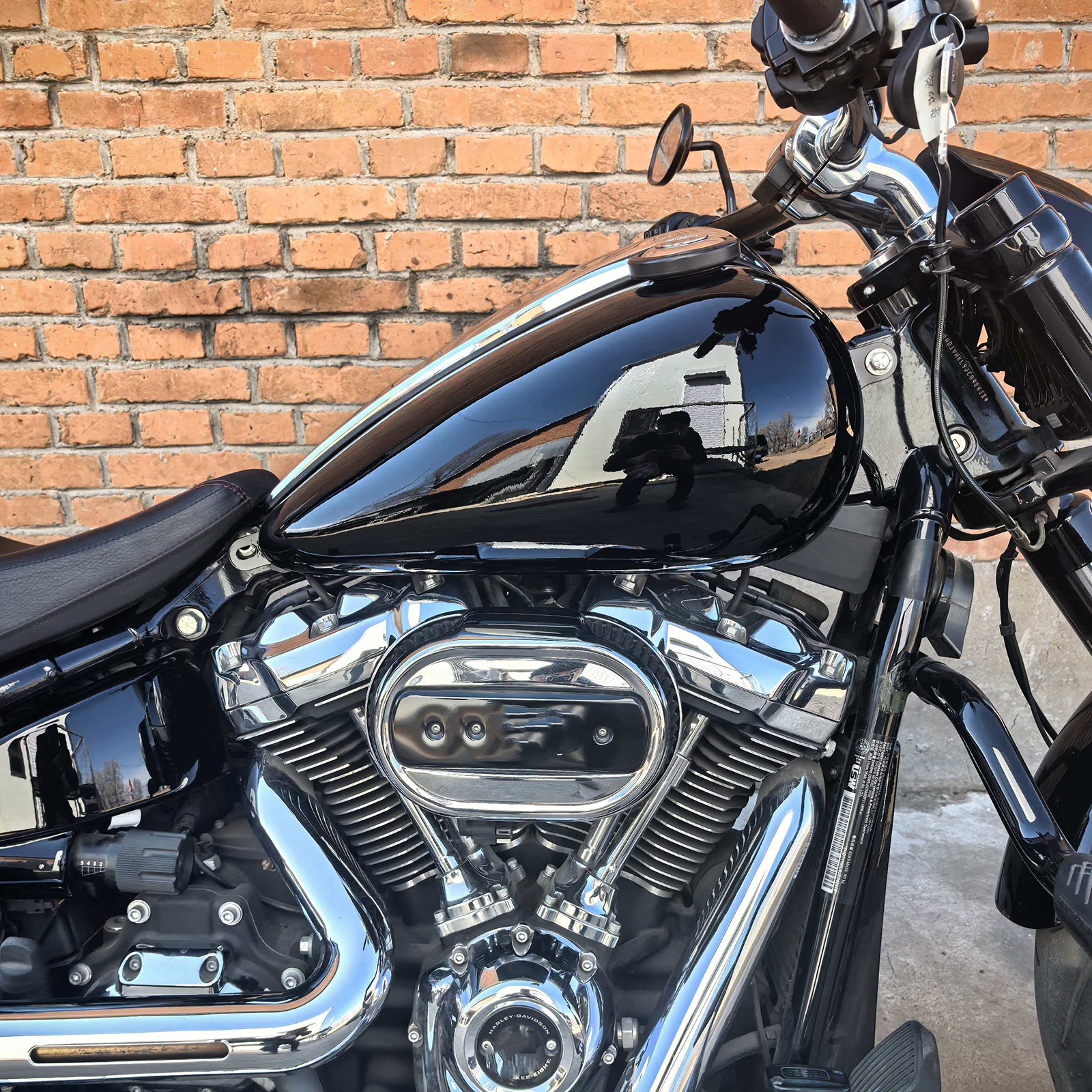 19L Motorcycle Petrol Gas Fuel Tank For Harley Breakout Softail