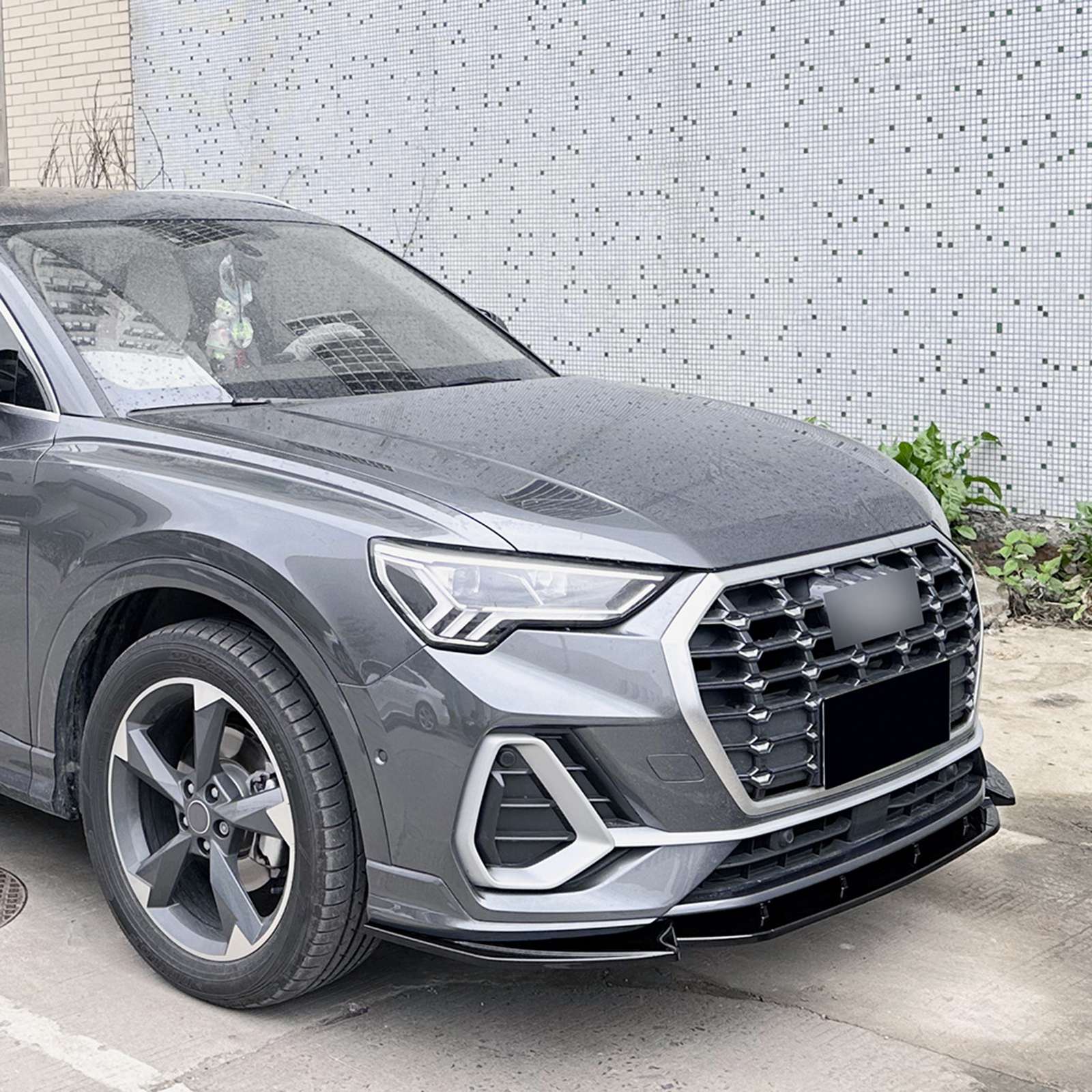 Voorbumper spoiler Audi Q3 F3 S-Line Voorbumper spoiler Audi Q3 F3 S-Line