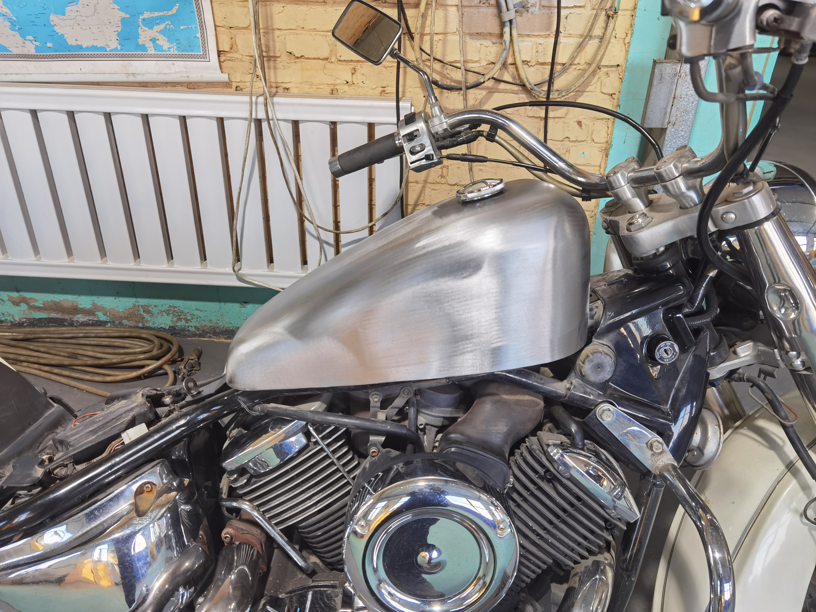 Motorcycle Petrol Fuel Tank WITH CAP For YAMAHA DRAGSTAR1100
