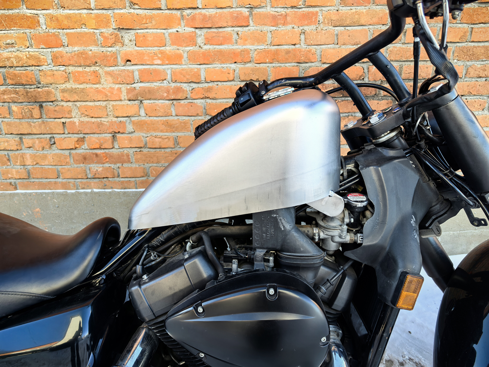 Motorcycle Petrol Gas Fuel Tank W/ Cap For HONDA VT750 SHADOW 750