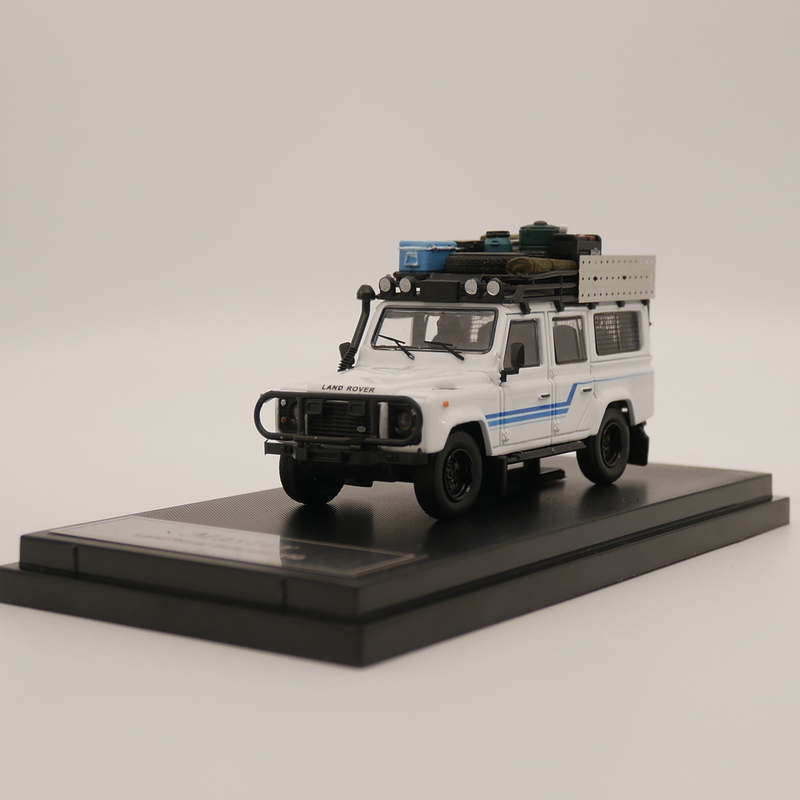 Amazon | Master 1/64 ランドローバー ディフェンダー Van