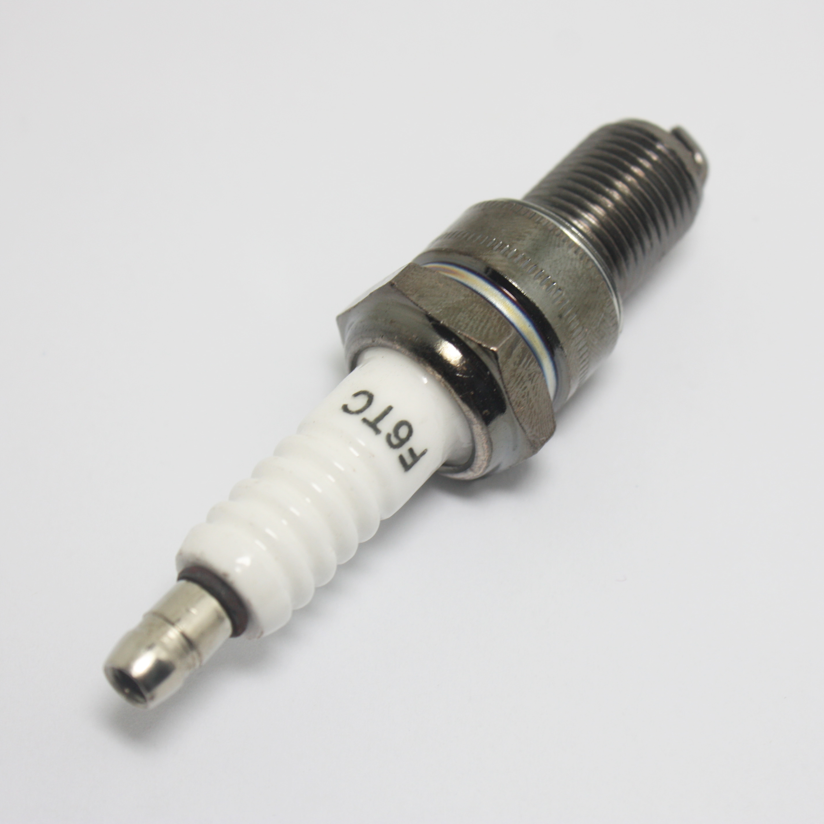 New High Quality F6TC Spark Plug For Strimmer Lawnmower Cutter Engine