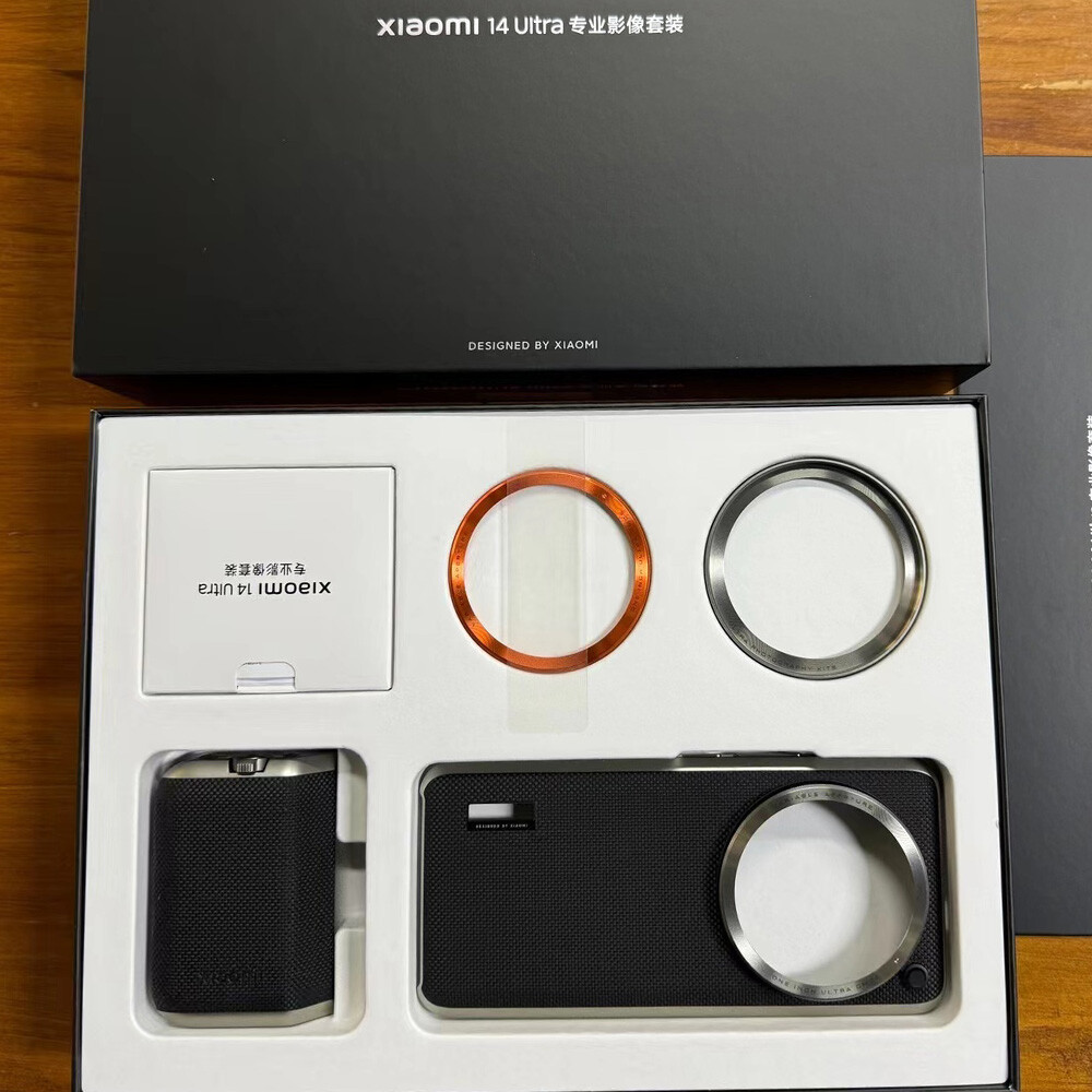 Xiaomi 14 ultraPhotography Kits 豪華２点おまけ付 The Xiaomi 14 Ultra photography kit is a beaut. | The Verge