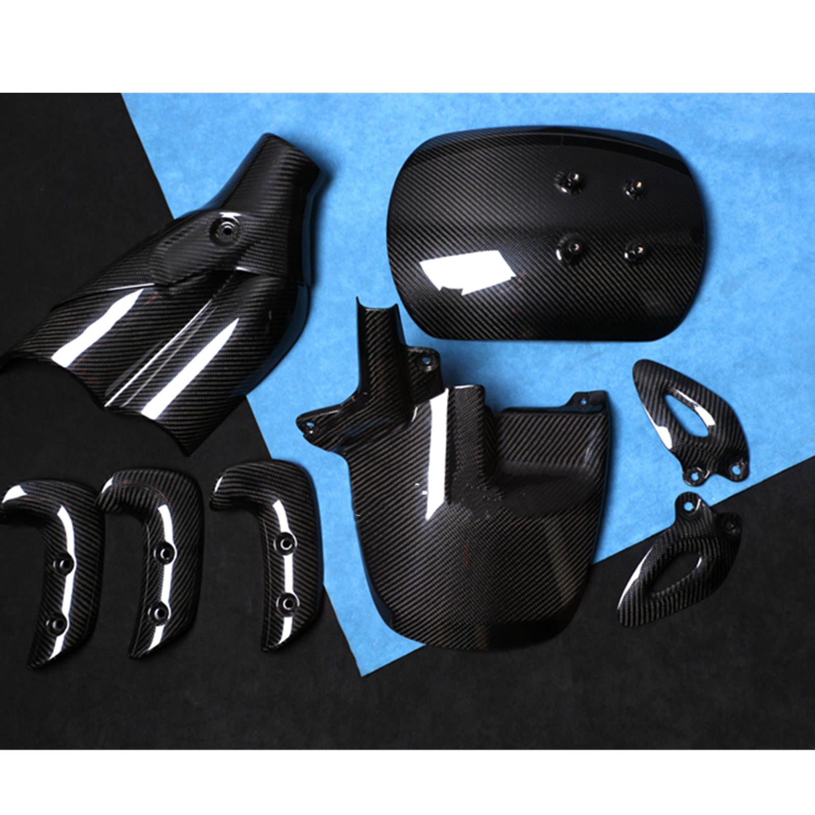 1x Rear Wheel Fender Mudguard Guard Cover For Triumph Rocket 3