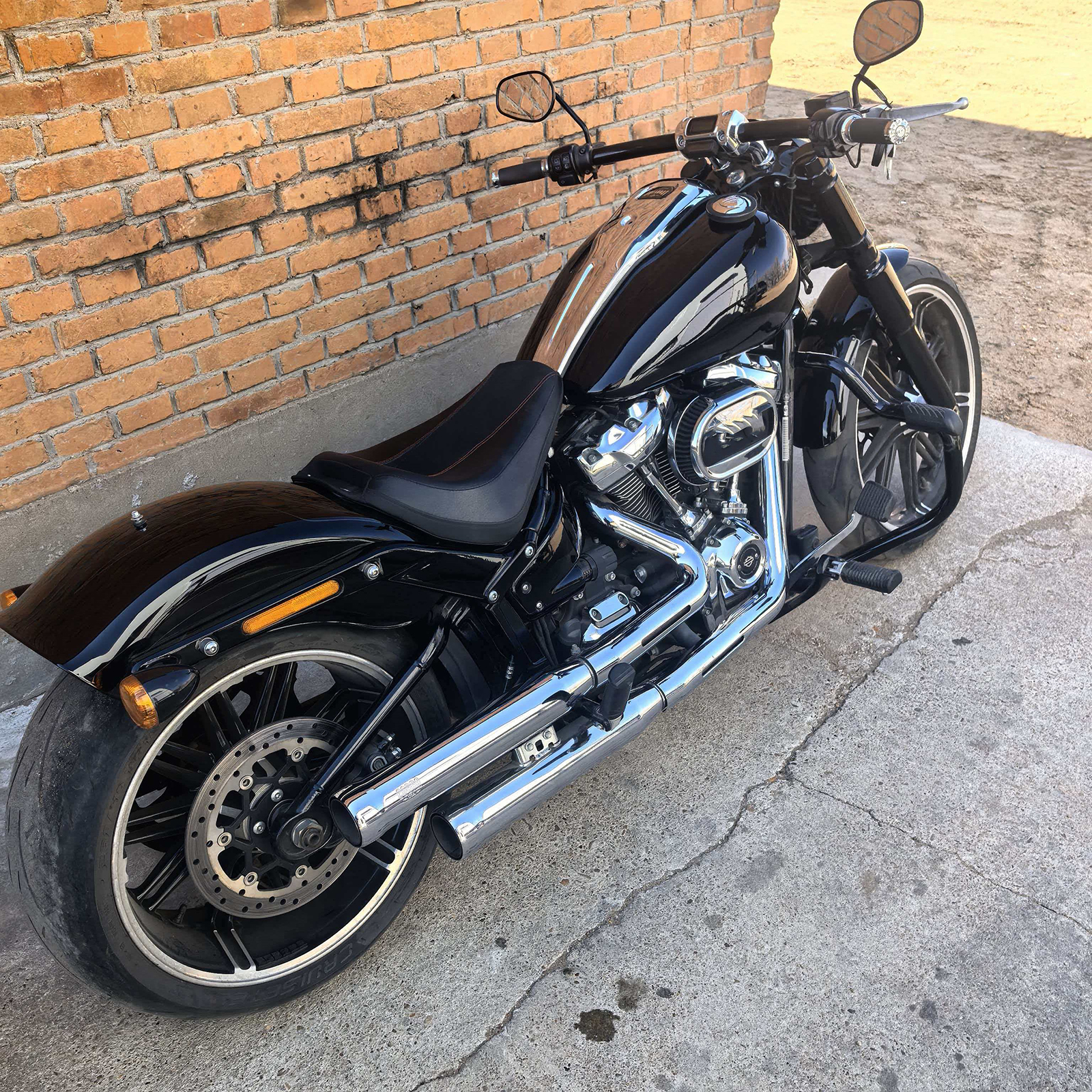 19L Motorcycle Petrol Gas Fuel Tank For Harley Breakout Softail