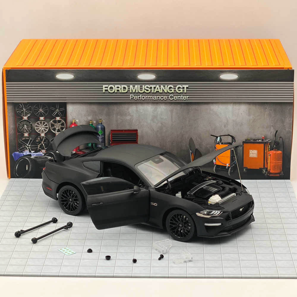 DM 1:18 Ford Mustang GT 2019 Matte Black RHD Diecast Cars Models