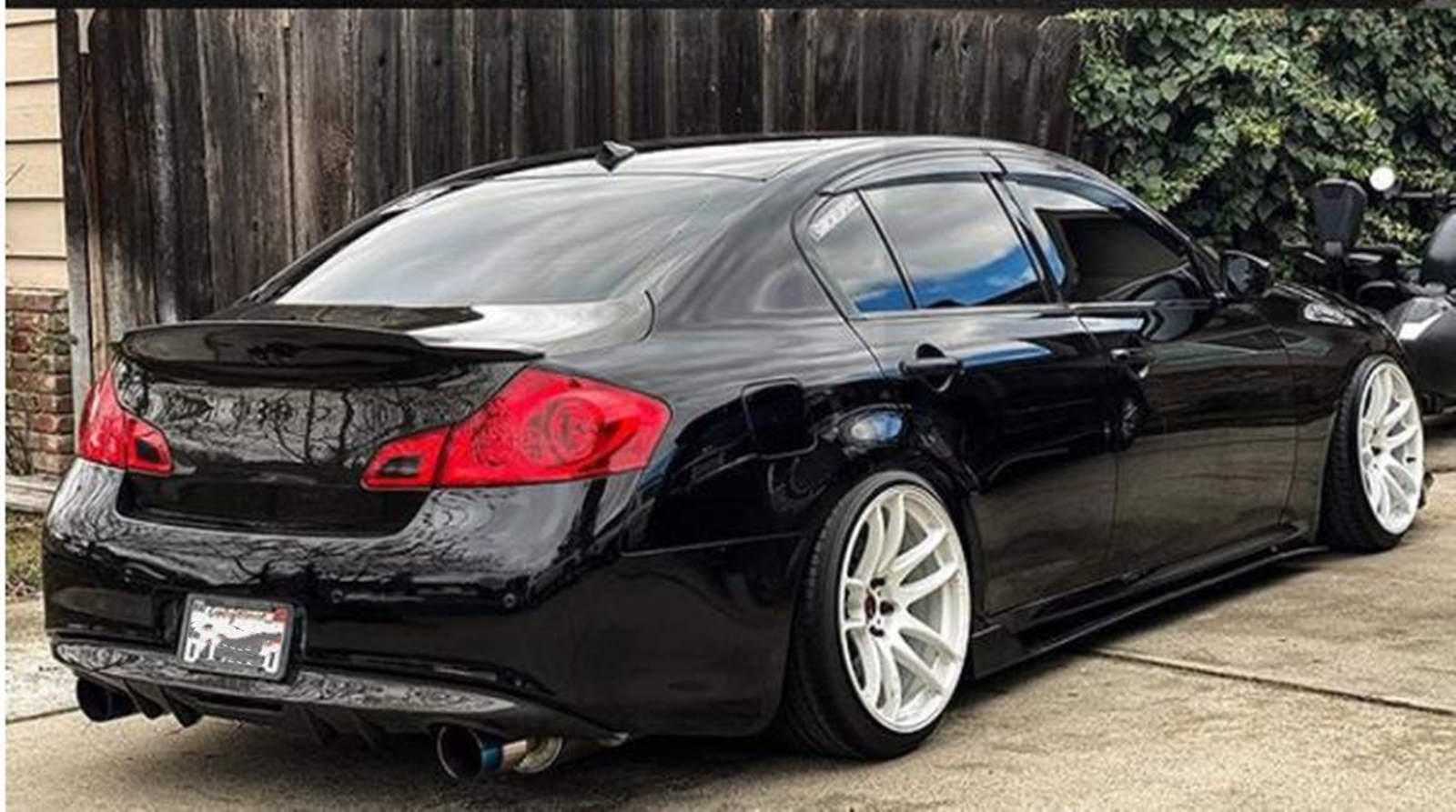 インフィニティ Infiniti G25 G37 2009年式~2014年式 ドライカーボン製 交換式 ミラーカバー インフィニティ G37 G25 G35 ベース クーペ 2009-2013、フロント