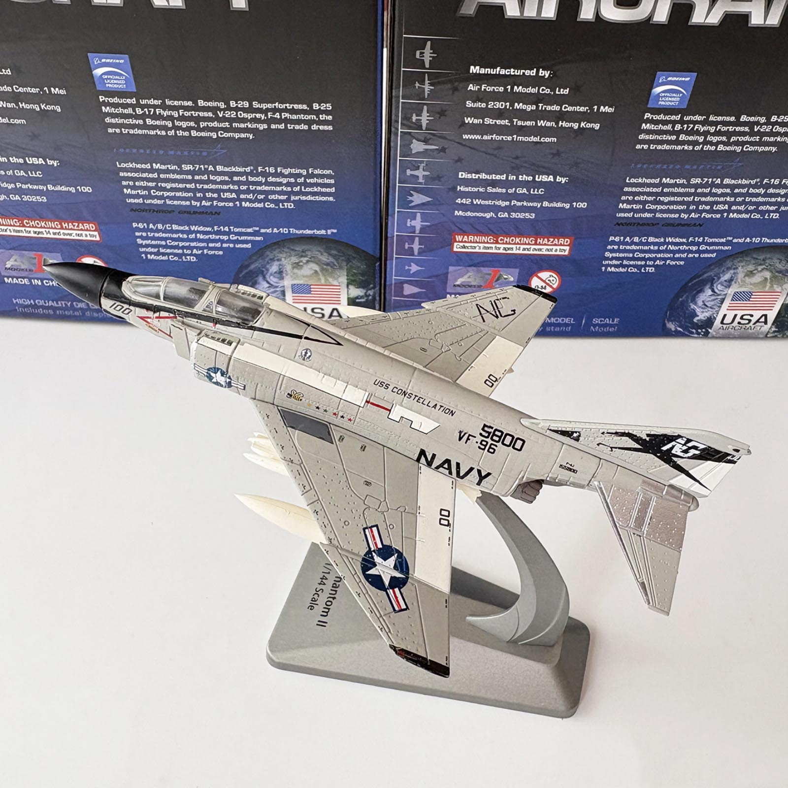 1PCS Brand New Diecast Alloy 1/144 Scale F-4 Phantom II Fighter
