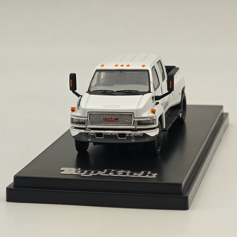 GOC 1/64 Chevrolet Kodiac & GMC Topkick C4500 Pickup Diecast