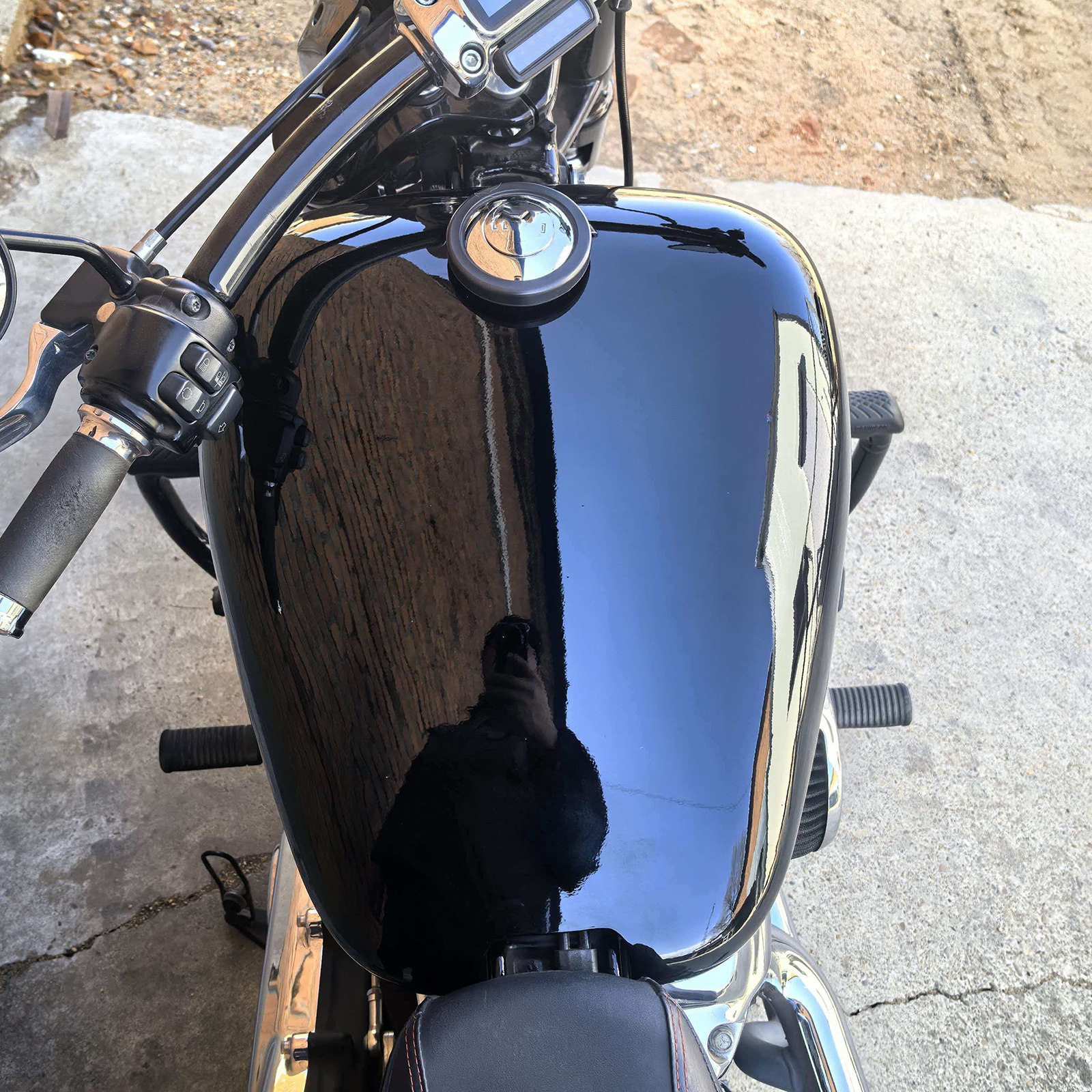 Silver Petrol Gas Fuel Tank With Gas Cap For Harley Breakout