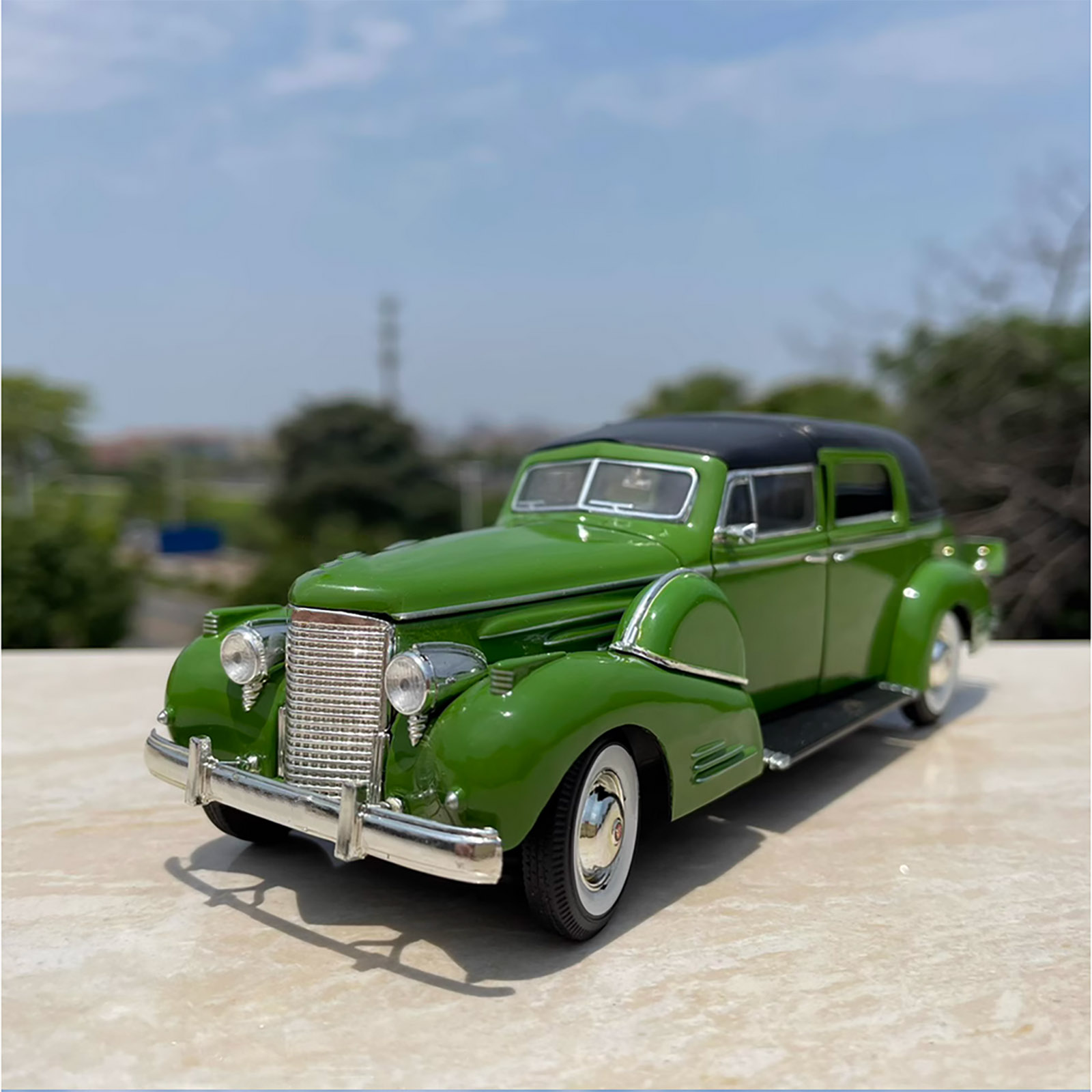 1/32 Vintage Car Vehicles Simulation Alloy Model Car