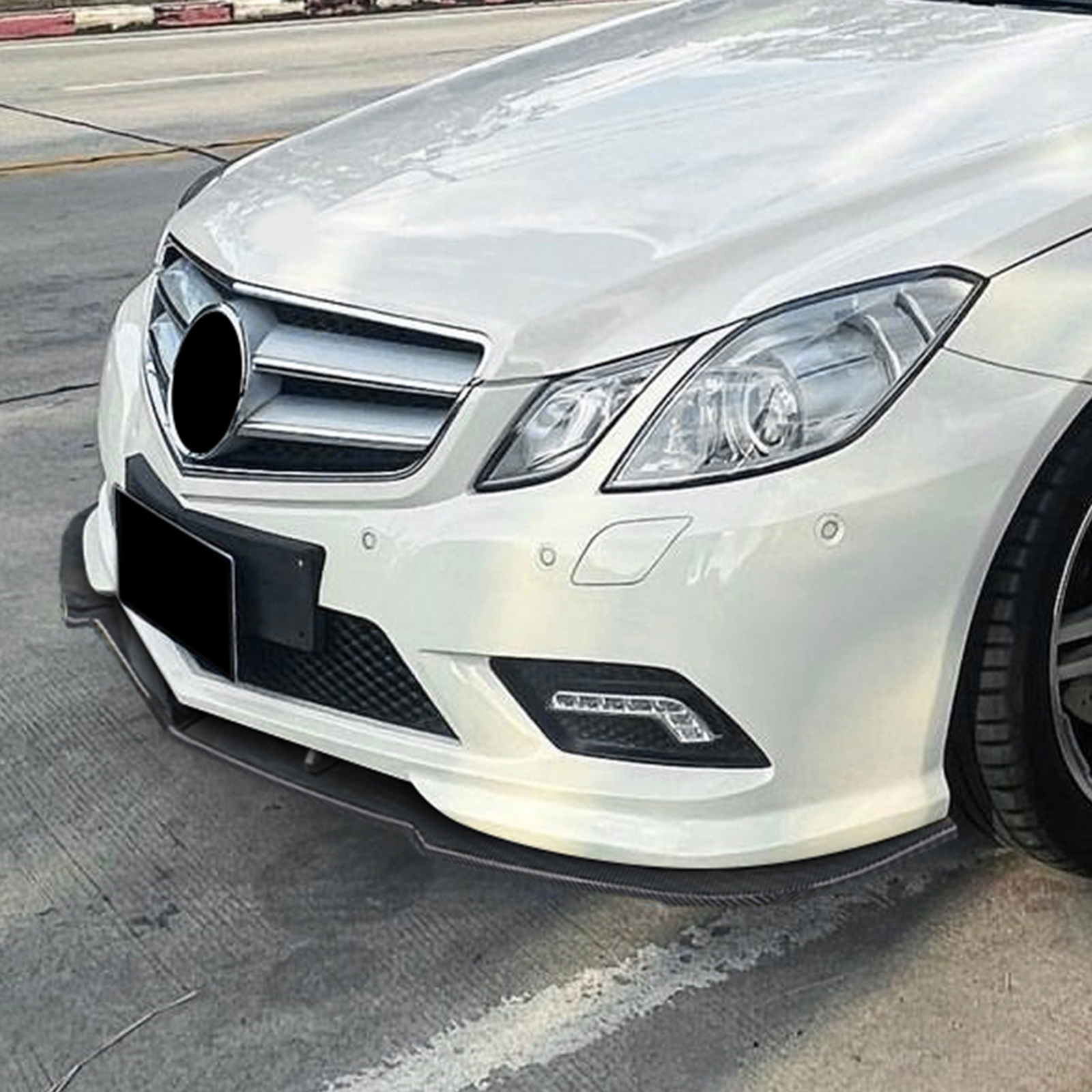 メルセデス・ベンツW 207 2009-2012にフィットするJC SPORTLINE炭素繊維リアディフューザー Ｃクラス（メルセデス・ベンツ）Ｃ１８０ ブルーエフィシェンシー