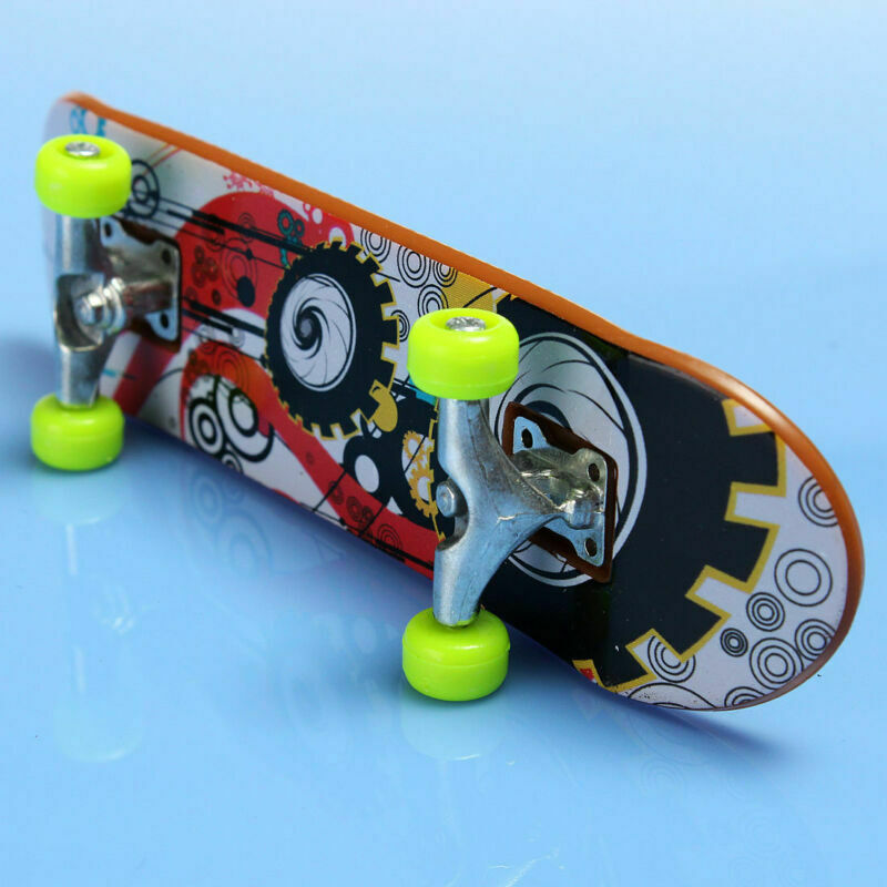 1/4PCS New Finger Board Tech Deck Truck Mini Skateboard Toy Boy Kids  Children Gift( Random Color )