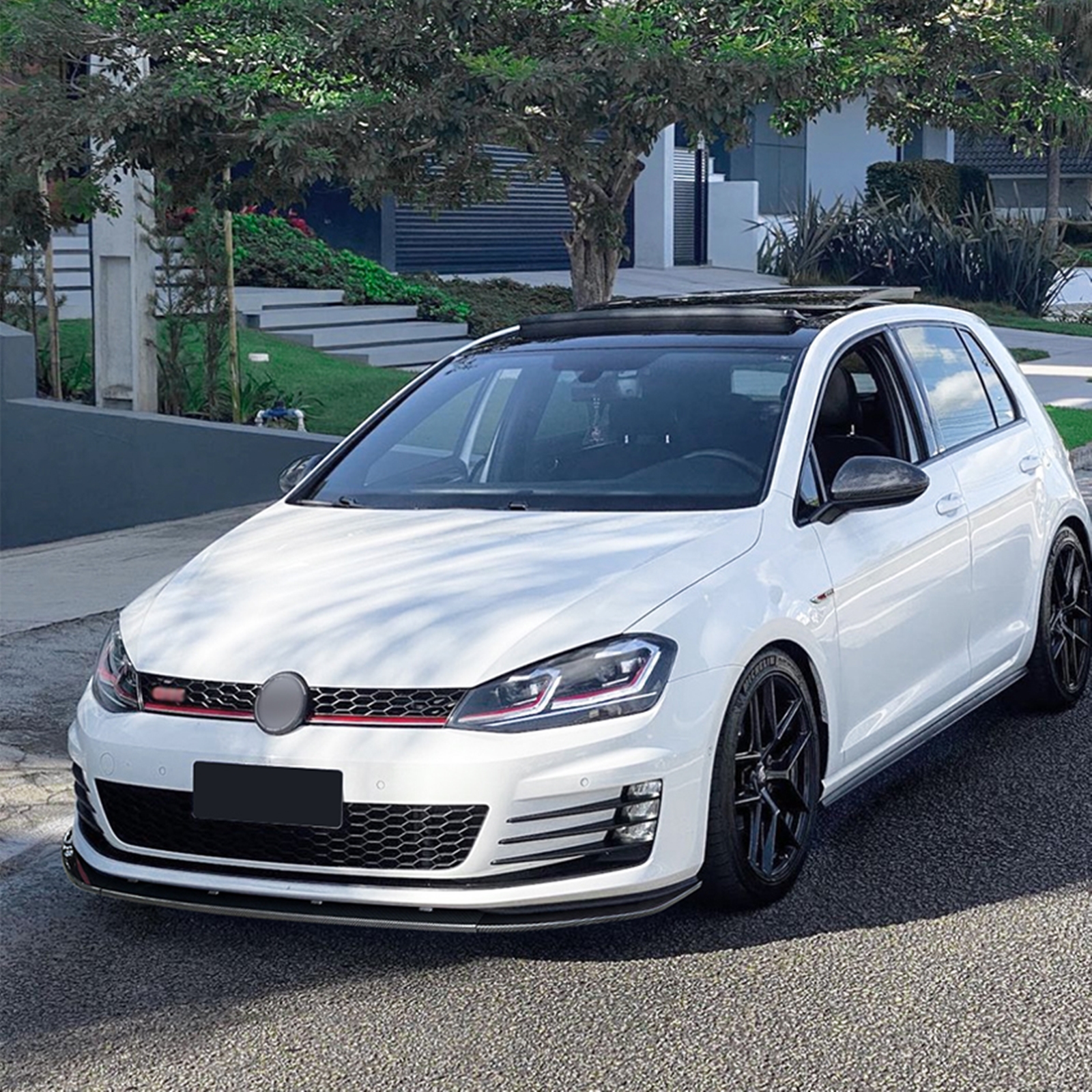 フォルクスワーゲンゴルフ7GTI R-LINE フロントリップ2013-2016 フォルクスワーゲンゴルフ7GTI R-LINE フロントリップ2013-2016