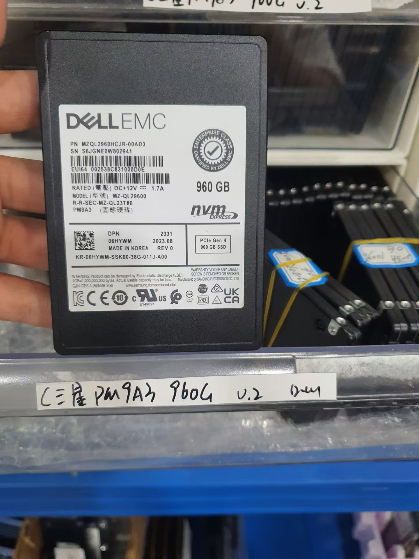 Dell PM9A3 960GB PCIe Gen4 NVMe SSD RI TLC 2.5 SSD