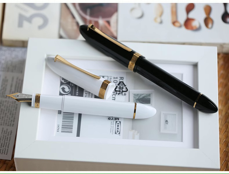 Majohn V60 Curved Triangular Piston Fountain Pen Resin
