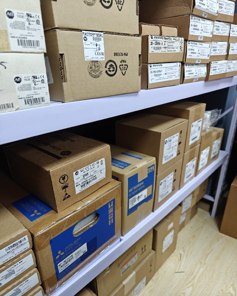 Module Logique PanelView Plus 2711P-RP2 Allen-Bradley - Neuf En Boîte, Livraison Rapide