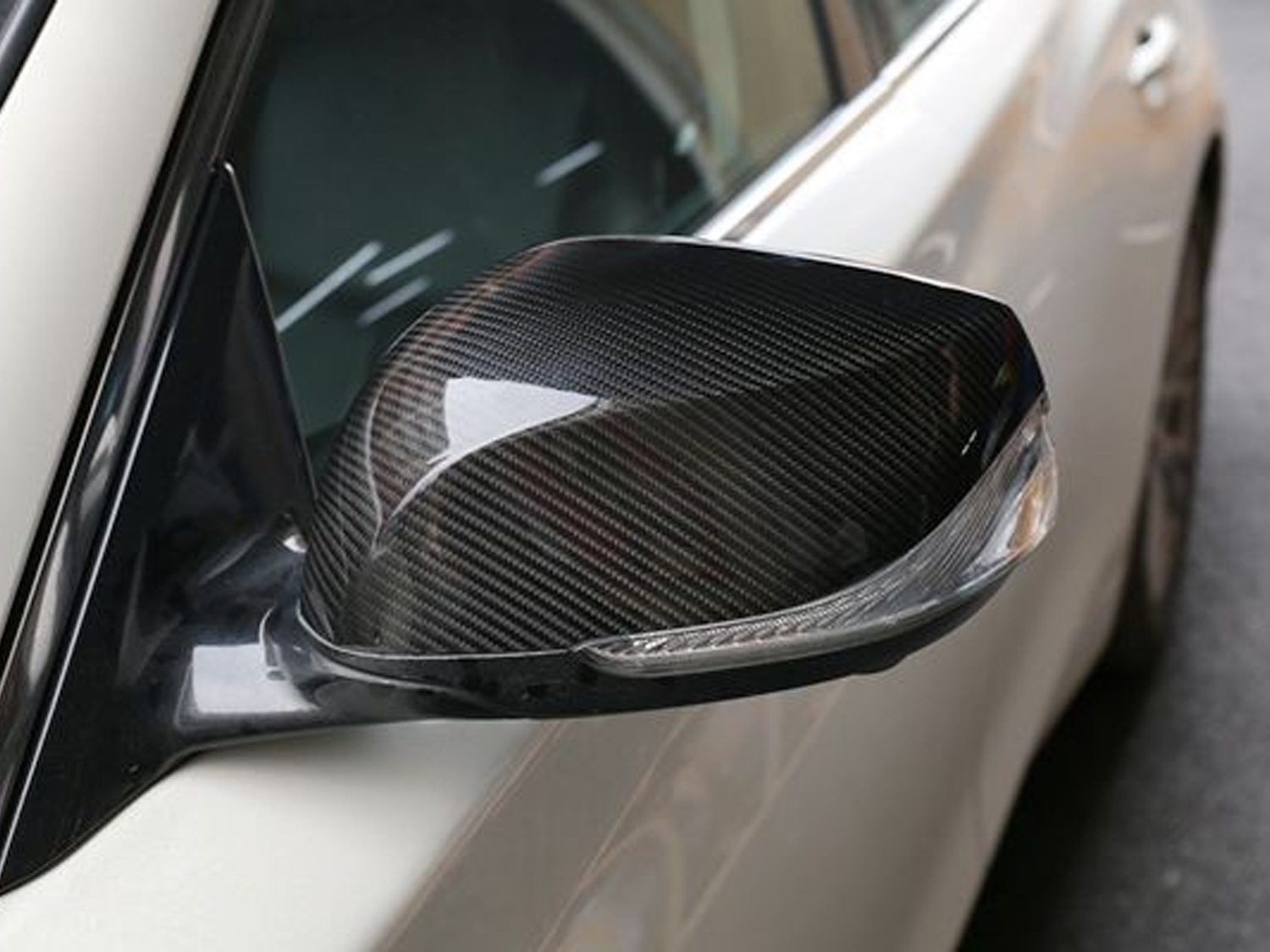Replacement Real Carbon Fiber Mirror Cover Caps for Infiniti QX30 Q50