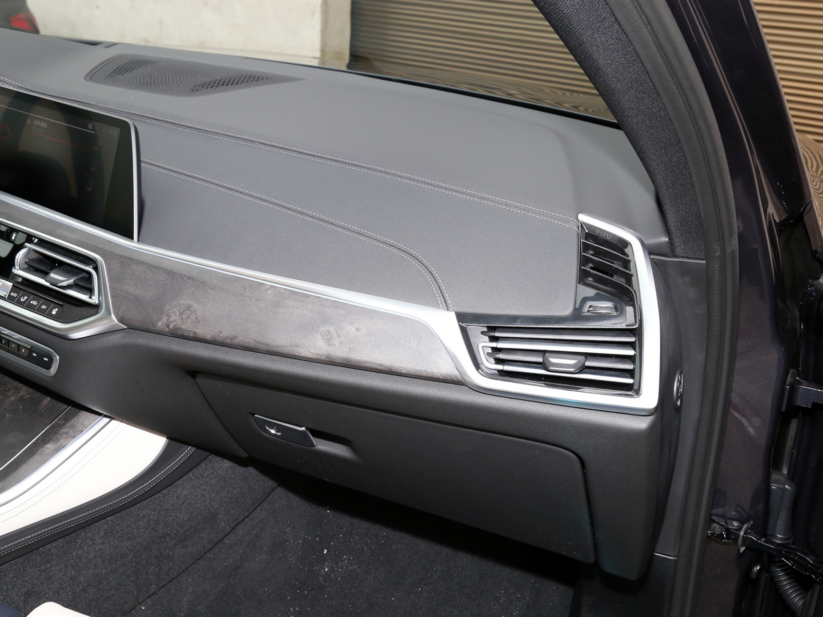 qoqtwvysosqsunqtozqvtsvsrwtqyr