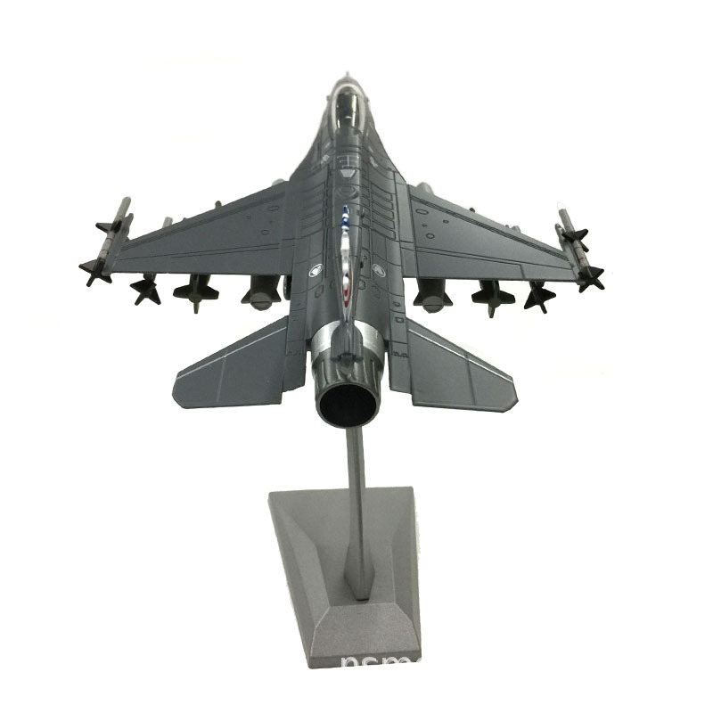 1/72 アメリカ空軍 F-16D ファイティングファルコン（ダイキャスト） 1/72 アメリカ空軍 F-16D ファイティングファルコン（ダイキャスト）