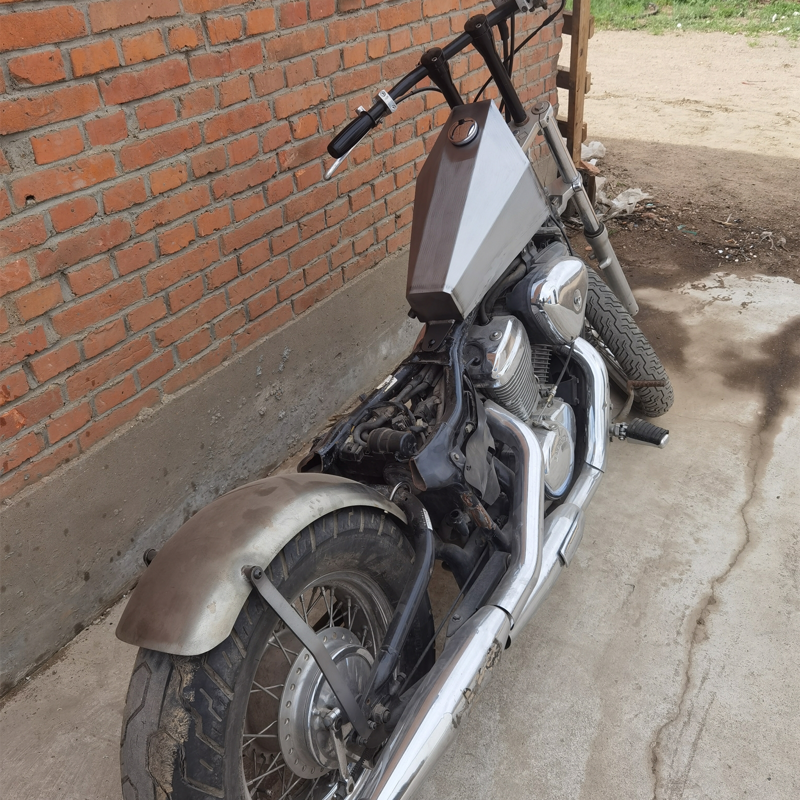 Motorcycle Petrol Fuel Tank Gas Tank 12L With Oil Cap For